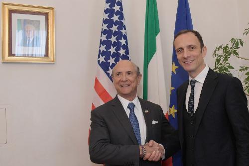 Il governatore Fedriga insieme all'ambasciatore degli Stati Uniti d'America in Italia, Lewis Michael Eisenberg.